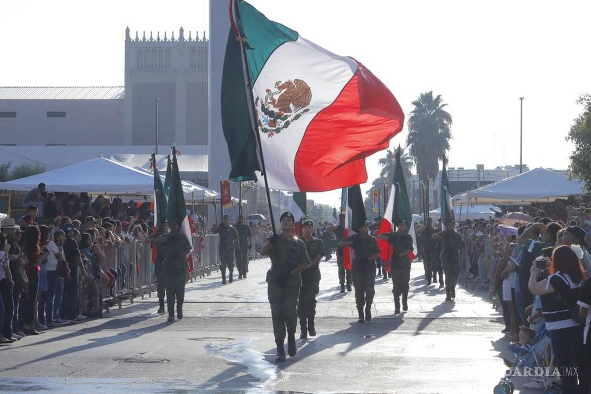 Desfilaron en Torreón para celebrar la Independencia de México
