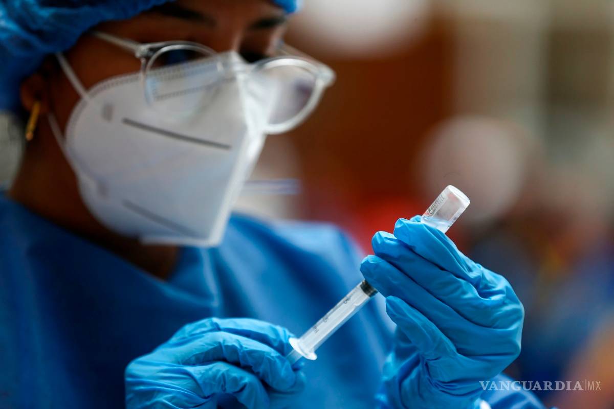 Combinación de vacunas AstraZeneca y Sputnik muestra alto nivel de seguridad: FIDR