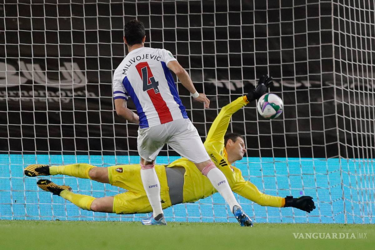 Después de 24 penales, Crystal Palace pierde ante un equipo de segunda división