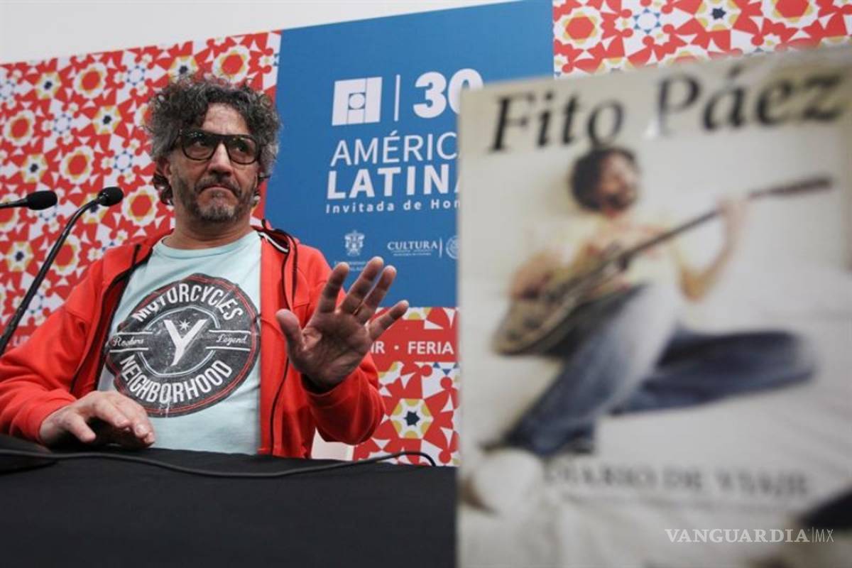 Un Fito Páez &quot;pleno&quot; muestra su &quot;Diario de viaje&quot; en la FIL de Guadalajara