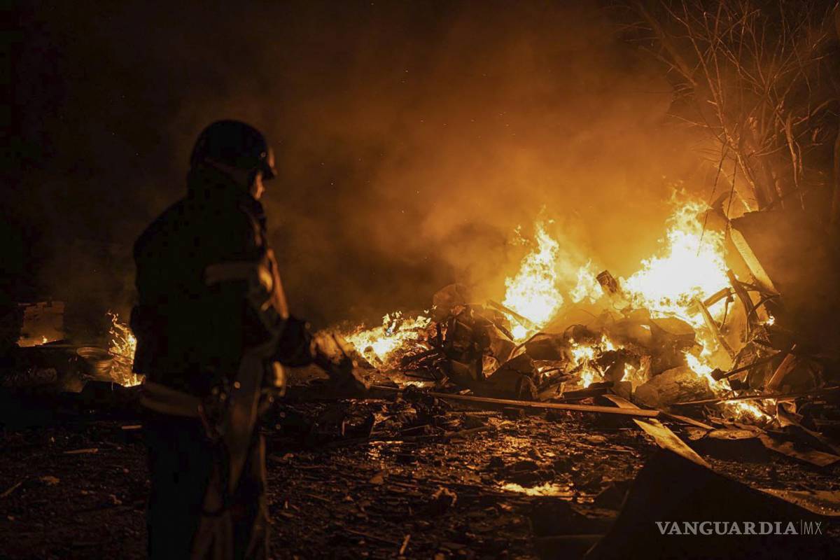 $!Mientras tanto, este martes, los ataques arreciaron entre las fuerzas rusas y ucranianas.