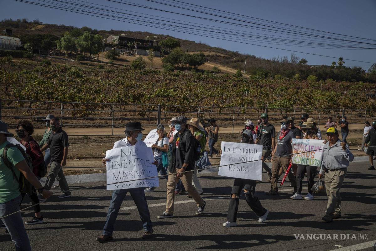$!Horas después de la manifestación, el concierto de Christian Nodal quedó cancelado y tuvo que realizarse en otro lugar, debido a que el foro no cumplió con los permisos requeridos.
