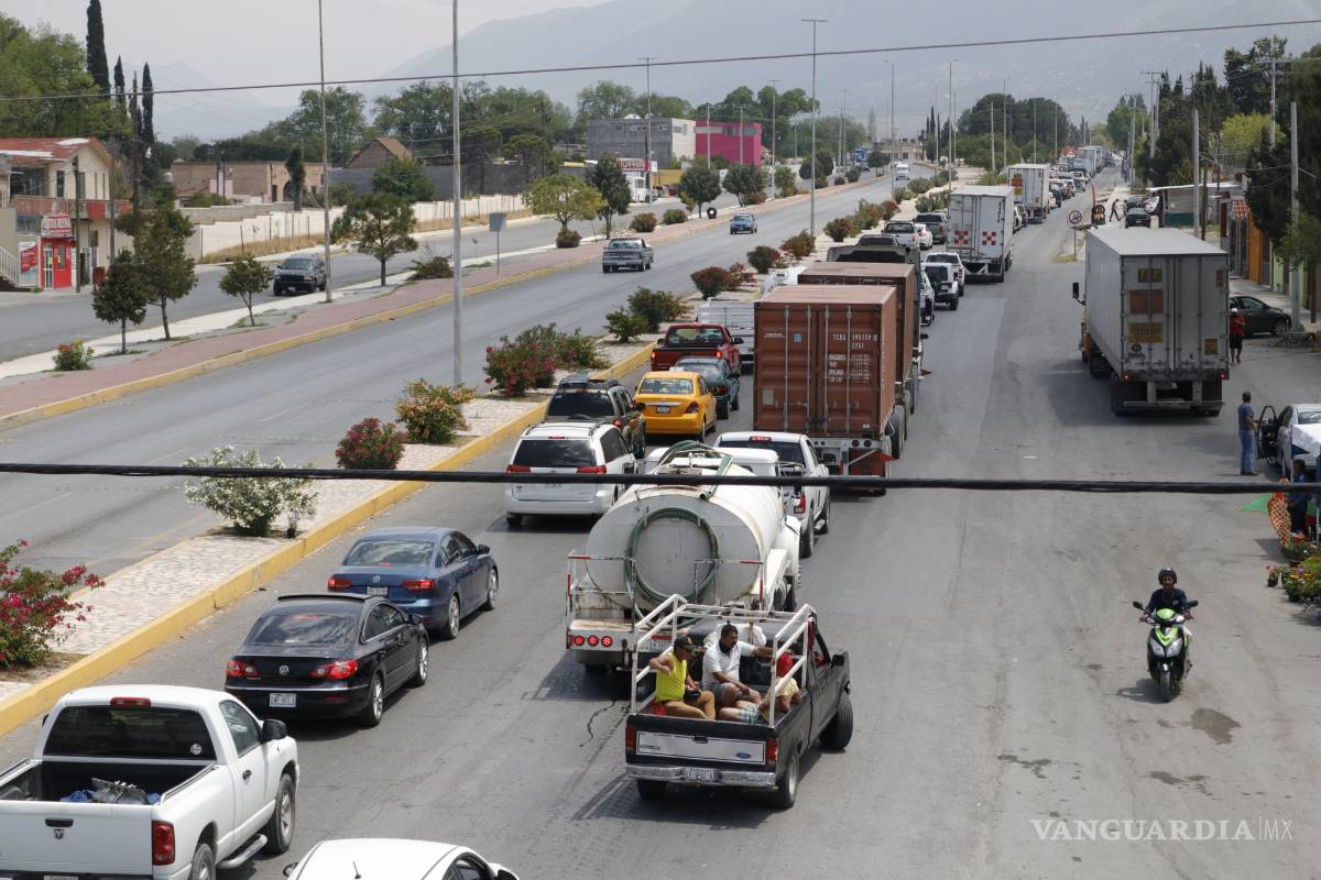 $!Coronavirus: Prohíben el paso a miles de saltillenses; pretendían ir de paseo a la Sierra de Arteaga