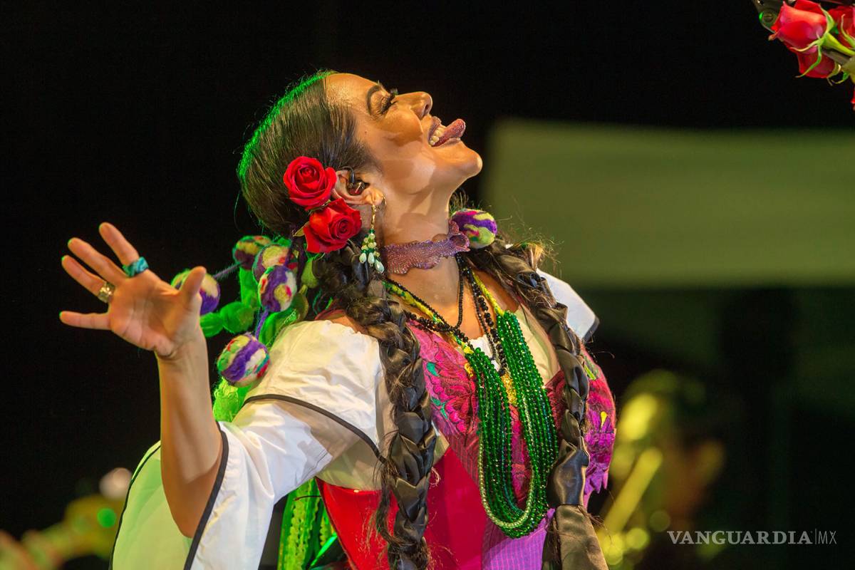 $!¡Un grito a la distancia!, Carlos Rivera, Lila Downs y muchos más