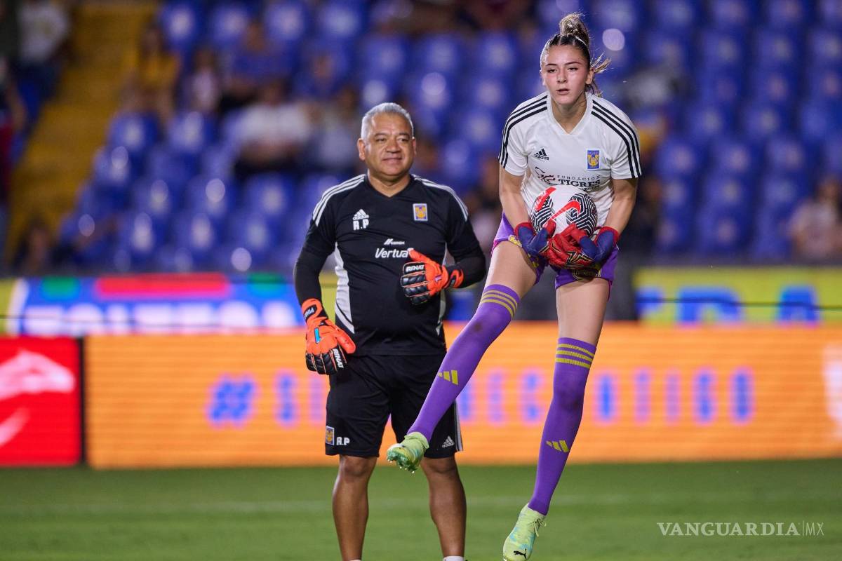$!Desde el calentamiento del equipo, ya se había dado a conocer que la saltillense jugaría como portera titular.