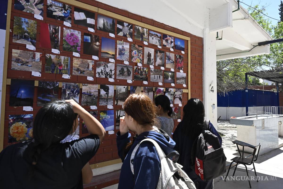 $!Entre flores, michis, luces y objetos de la cotidianeidad, los estudiantes lograron perspectivas fuera de lo común.