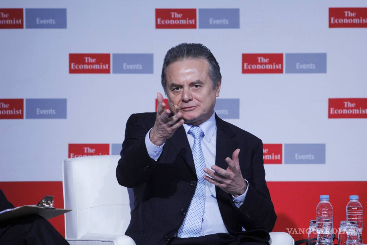 Ingresos de Pemex han caído 70%: Coldwell