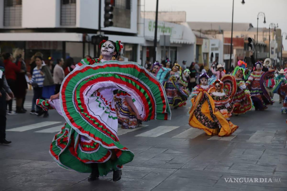 $!También hubo representación de escuelas locales, como el CETIS 48 y la preparatoria Mariano Narváez.