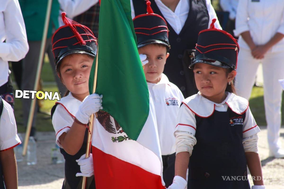 $!La bandera de Ecolimpio ondea en pro de la Patria que heredaremos a nuestras generaciones futuras.