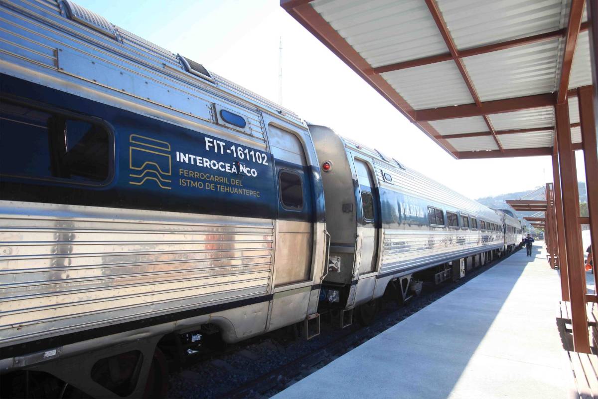 Pagará Semar 9.8 mdp por limpieza en tren del Istmo
