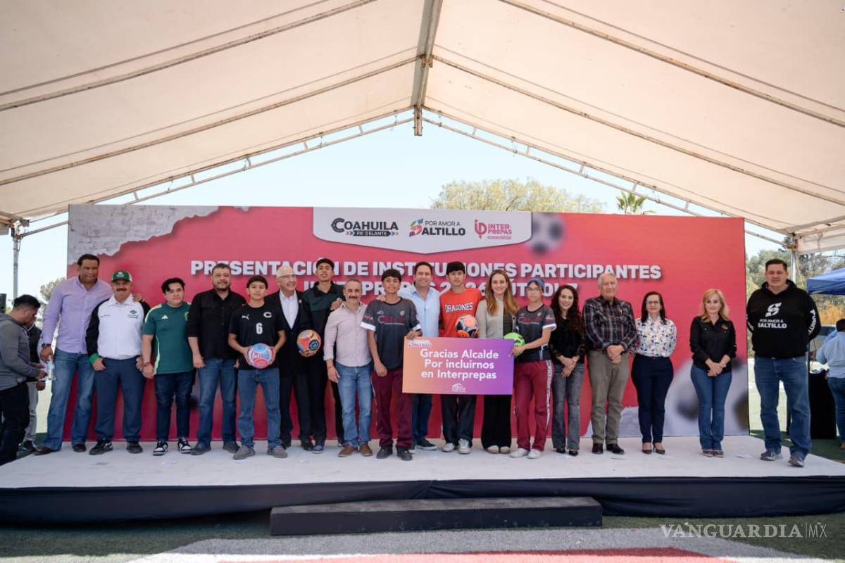 $!Autoridades municipales y educativas encabezaron la presentación del torneo Interprepas 2026 de fútbol siete, en el que participarán 26 preparatorias de Saltillo.