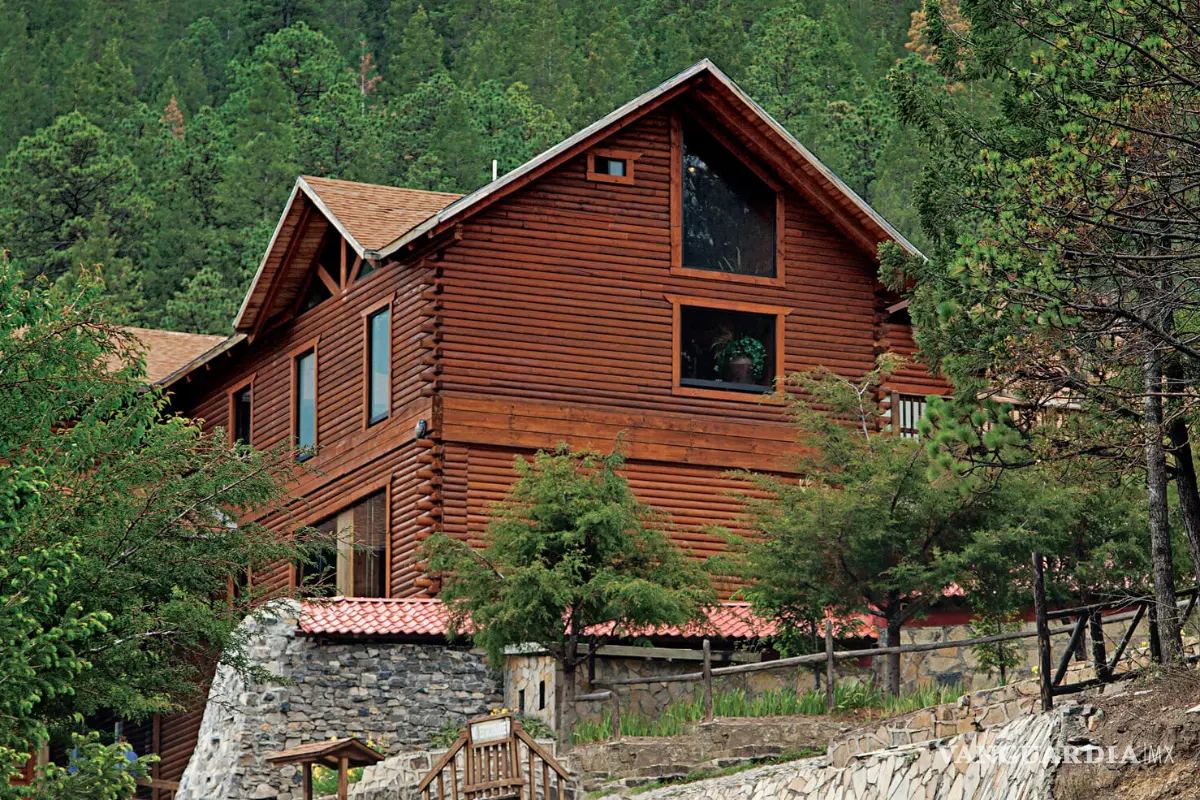 Arteaga reporta saldo blanco y 60 por ciento de ocupación hotelera en vacaciones