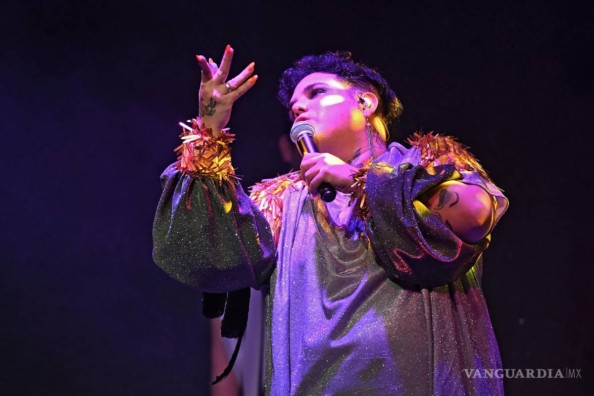 $!Con voces locales, bailarines y una sirena drag, así se vivió el concierto de Rob Dyeet en Foro Amapola