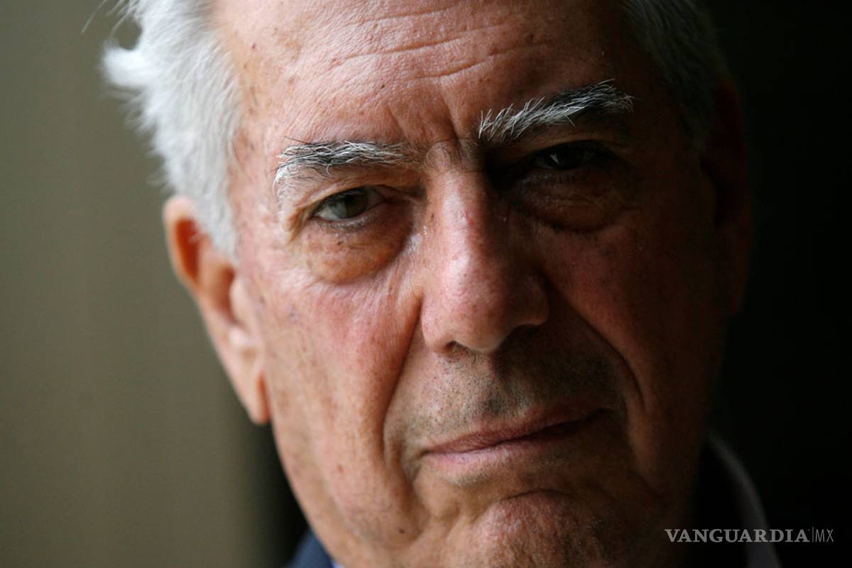 Mario Vargas Llosa gana el premio Rey de España de periodismo