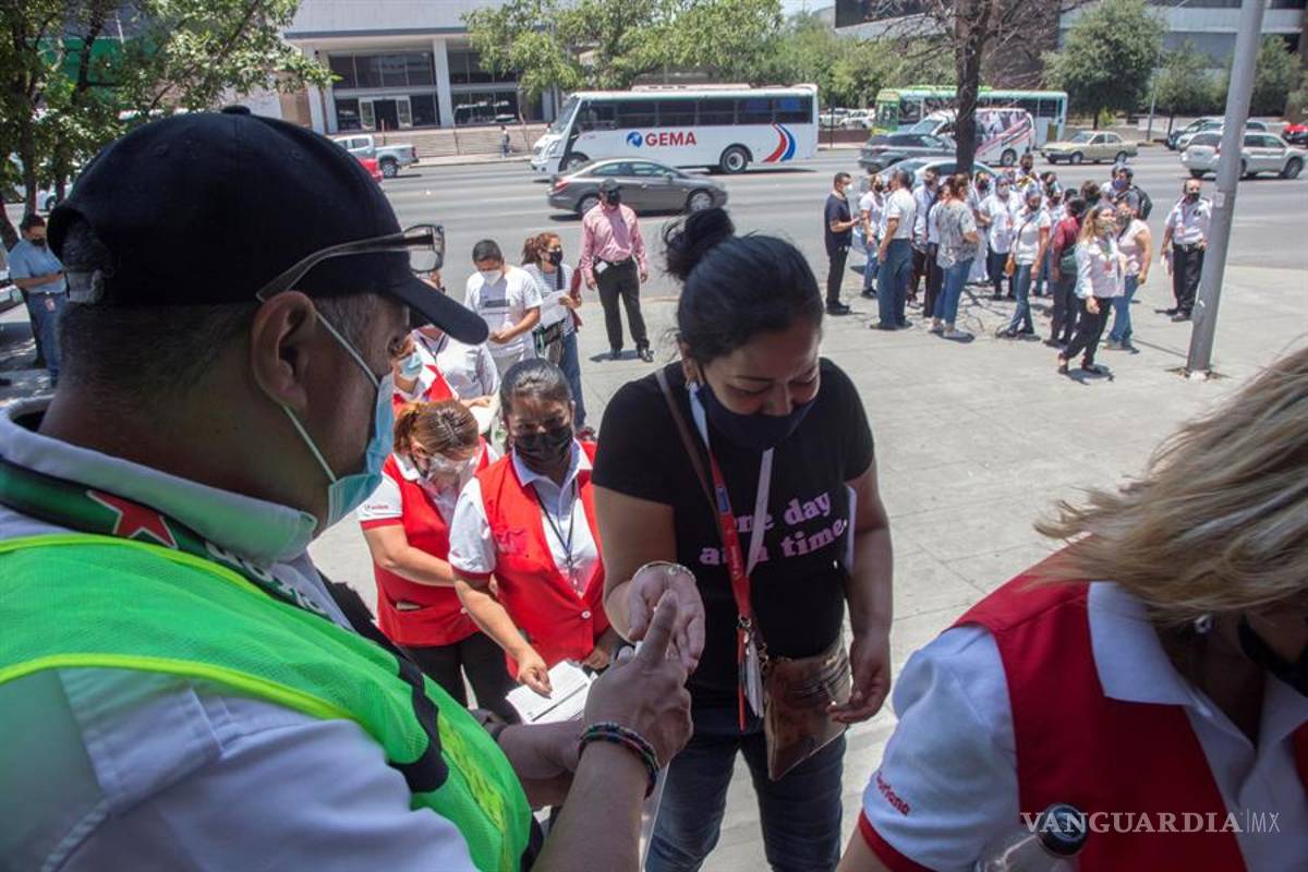 Heineken México primera empresa en vacunar contra el covid a sus empleados y al público general