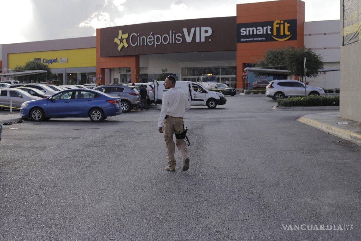 $!Gran movilización causó el ataque al hombre en Plaza Patio.