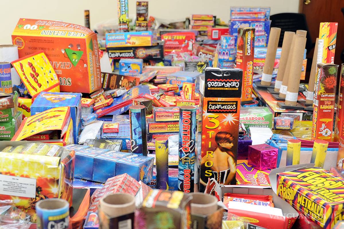 Pirotecnia solo con permiso de la SEDENA