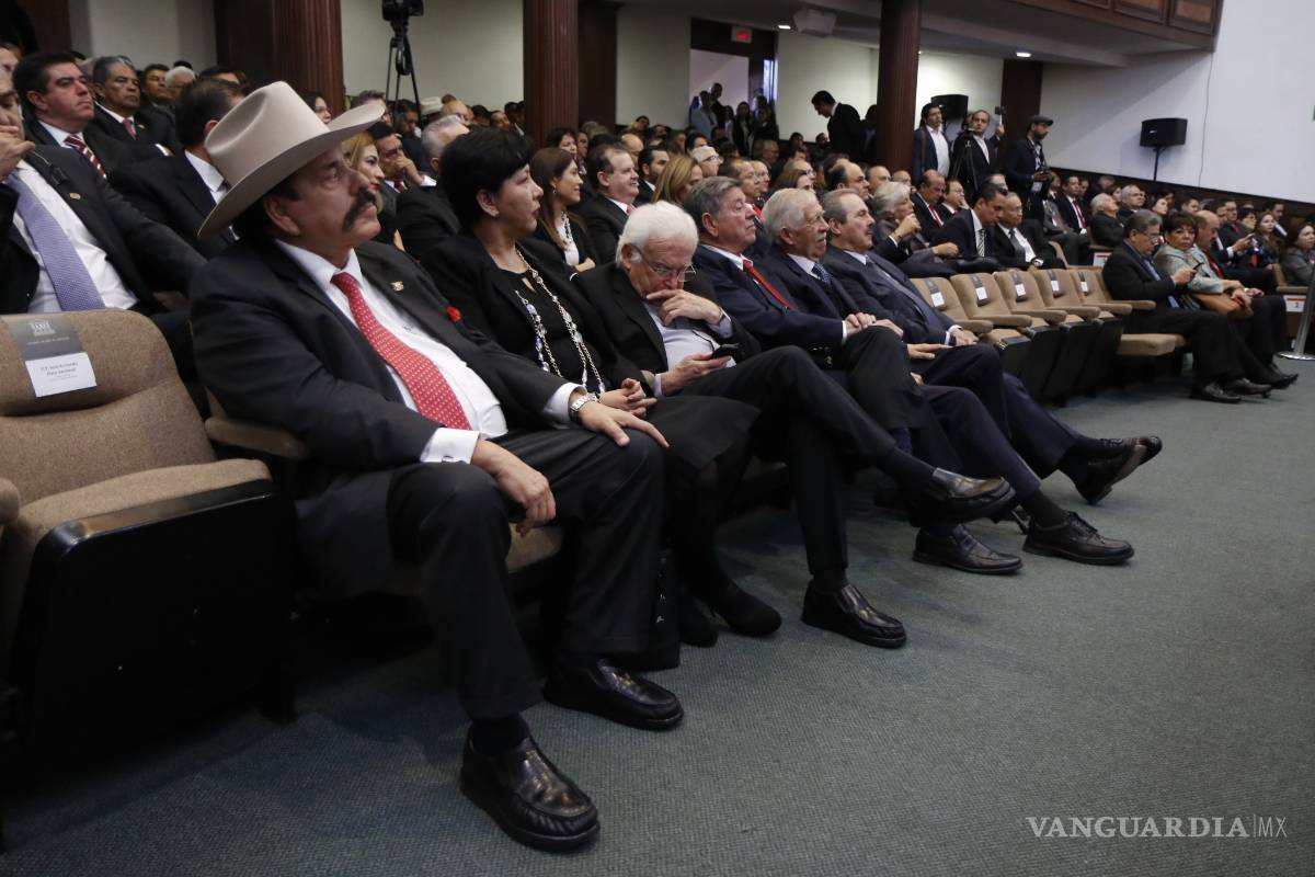 $!Pide gobernador de Coahuila ser creativos en tiempos de austeridad