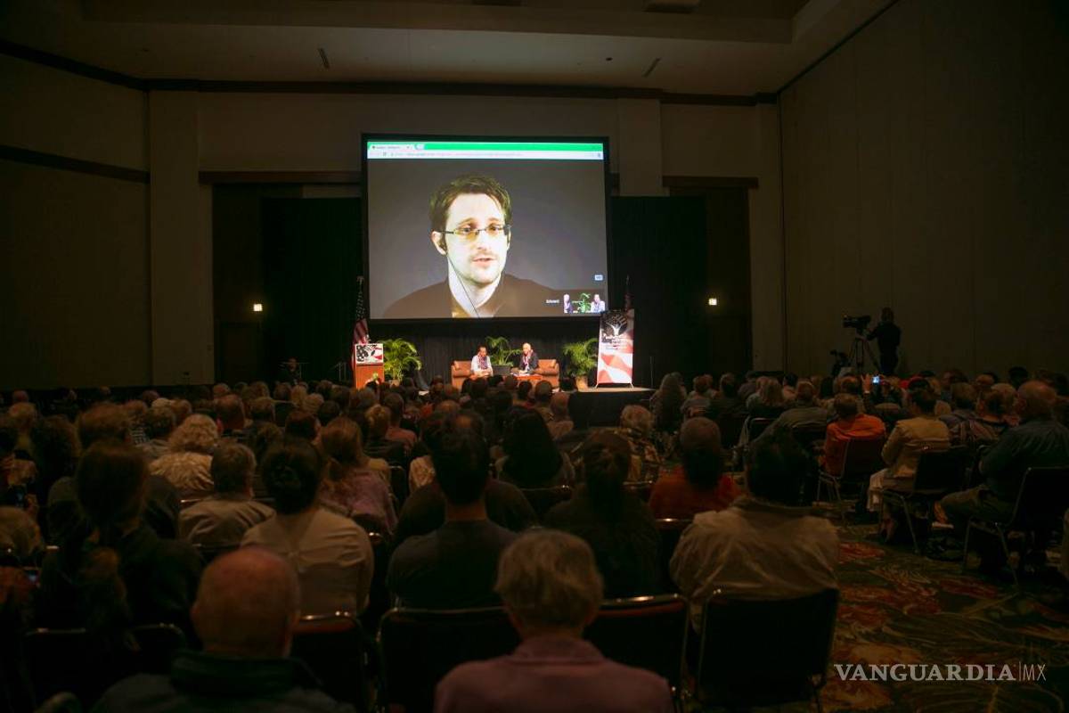 Snowden desmiente su muerte con una cita de Mark Twain