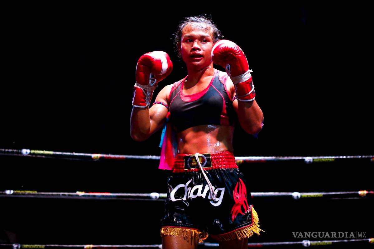 Nong Rose pelea sus batallas contra la discriminación en el cuadrilátero de Muay Thai