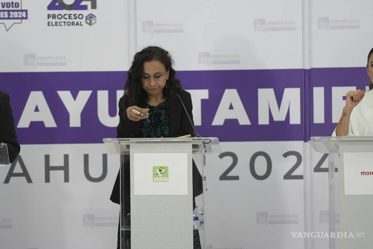 $!Elisa Villalobos tuvo varios contratiempos en sus participaciones, dejando silencios prolongados.