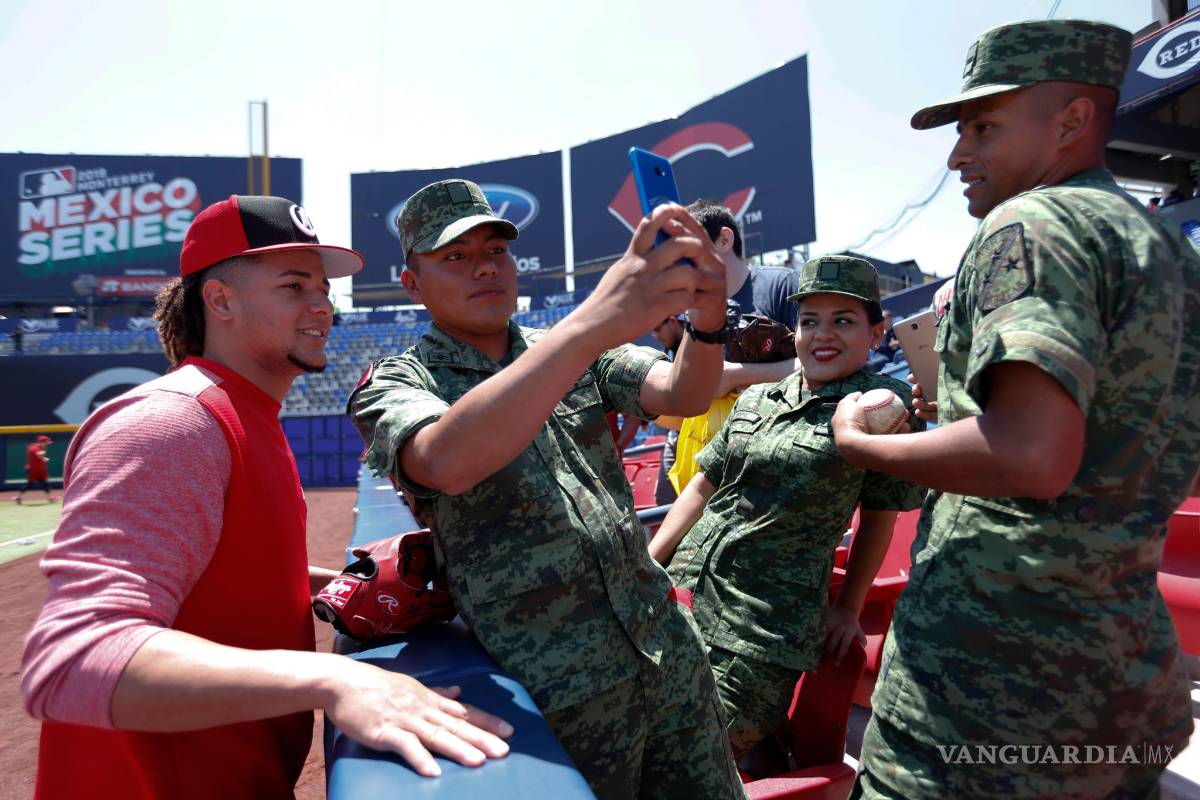 $!Cardenales 'vuelan' sobre la cerca y le 'pegan' a los Rojos en Monterrey