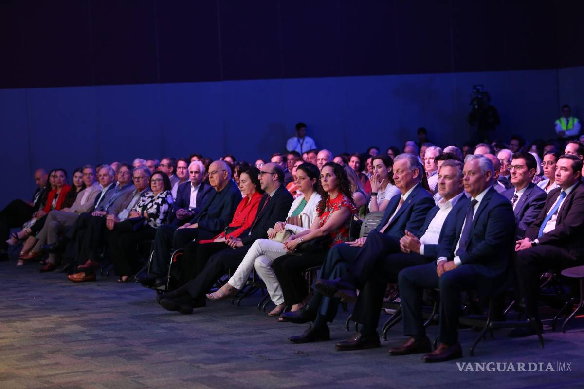 $!Miembros del Liderazgo Humanista, formaron parte de la audiencia. FOTO: RAFAEL BAUTISTA HERNANDEZ