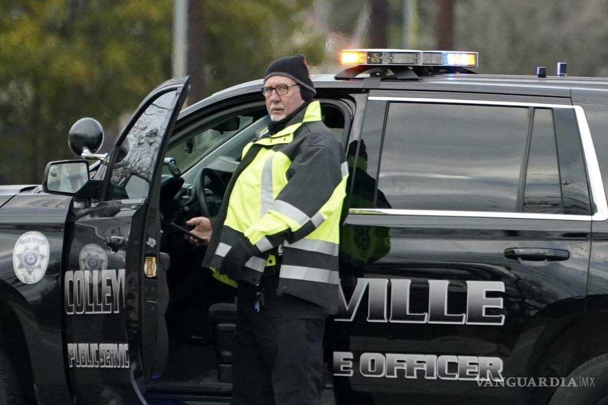 Relatan rehenes en Texas que escaparon de la sinagoga tras golpear con una silla al secuestrador