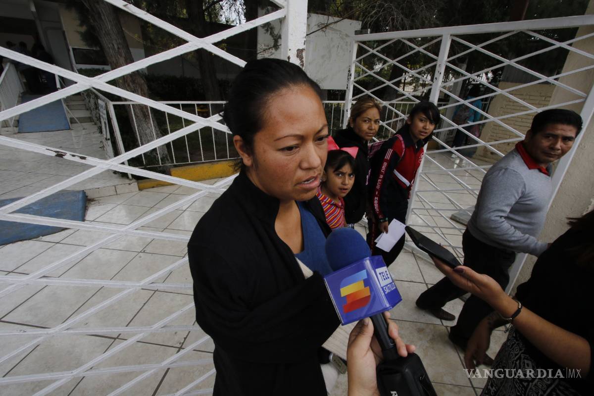 $!No quieren a la directora de la Secu 3 de Saltillo