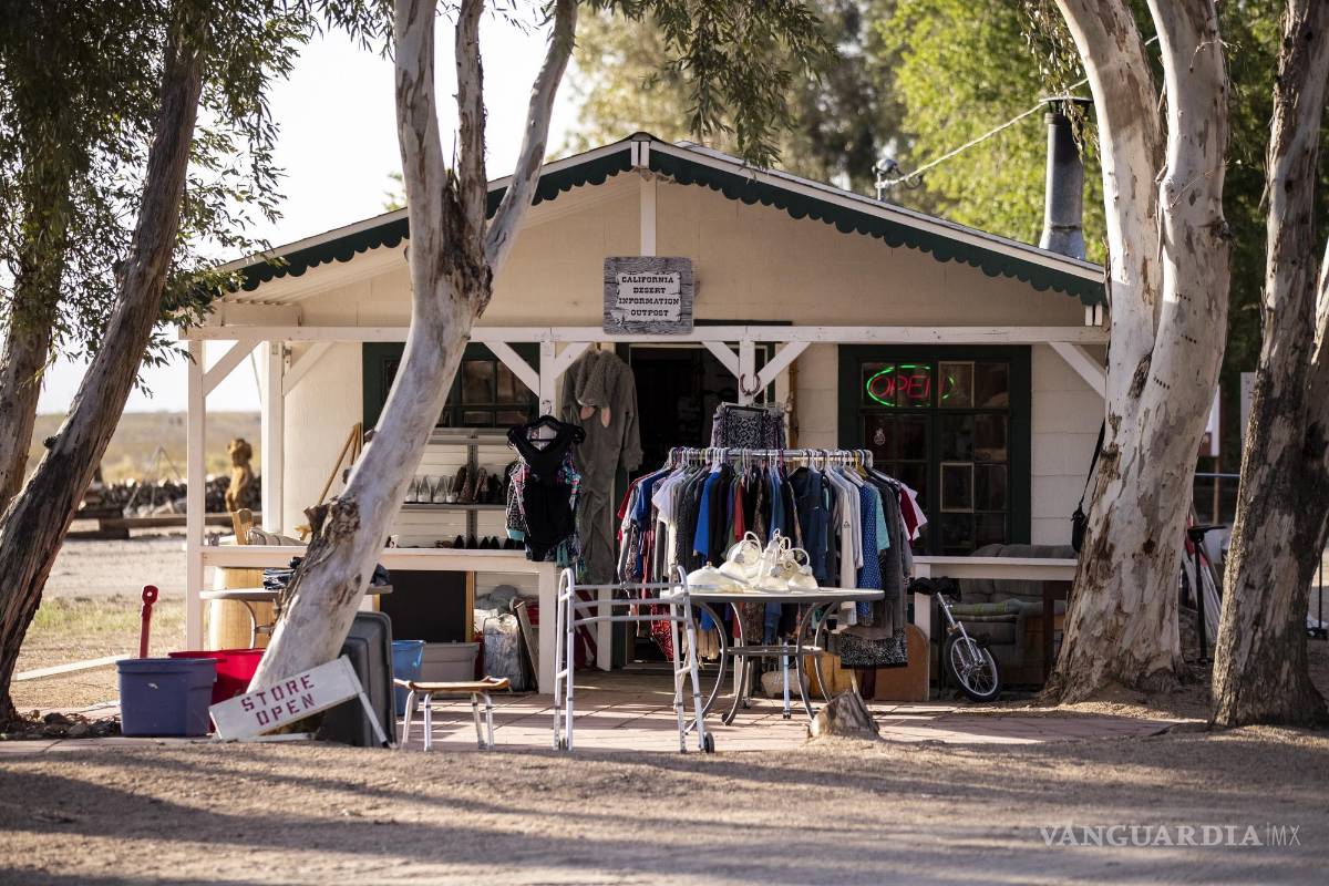 Conoce en fotografías la ciudad de Nipton, en el desierto de California, que se vende de nuevo
