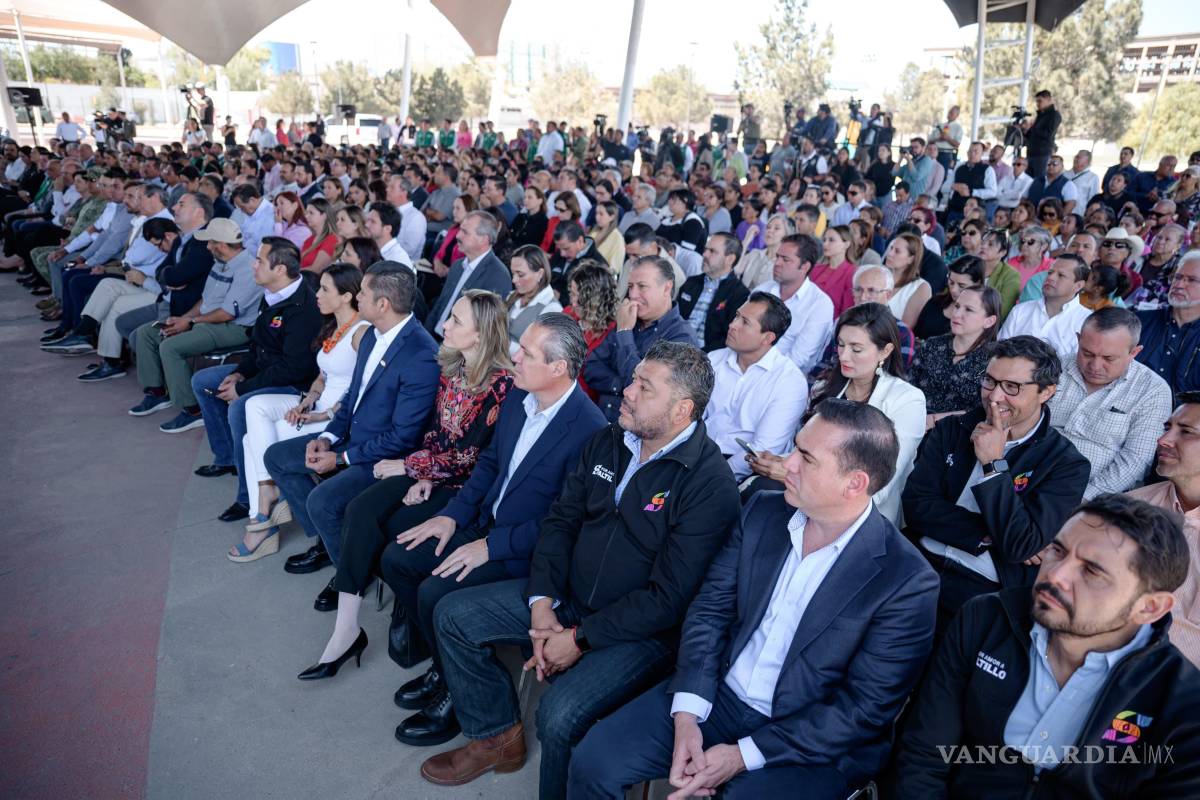 $!En un evento que reflejó la cercanía de la administración con los ciudadanos, el presidente municipal compartió los avances en infraestructura y programas sociales implementados para el bienestar de la población.