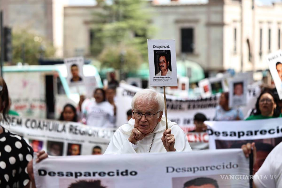 $!El obispo emérito de Saltillo, Raúl Vera, participó en la movilización de ayer.