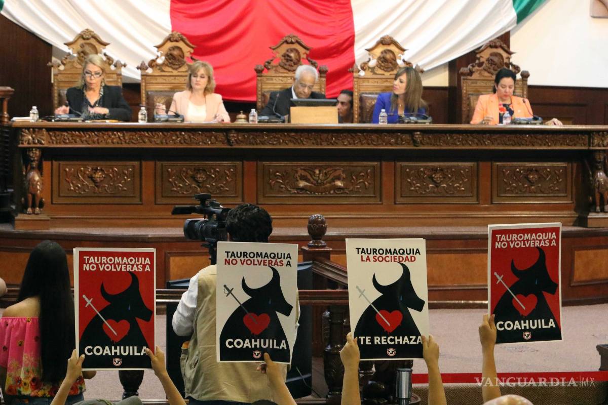 $!Kate del Castillo, Aislinn y Eugenio Derbéz, Sherlyn y Marco Antonio Regil piden no reconsiderar Tauromaquia en Coahuila