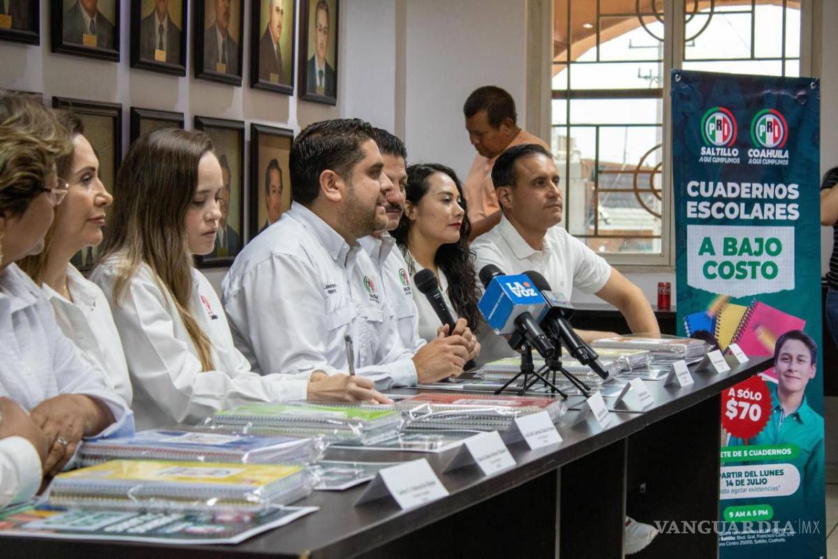 $!Los paquetes de cinco cuadernos tamaño profesional se venderán a mitad del precio de mercado para apoyar la economía familiar.