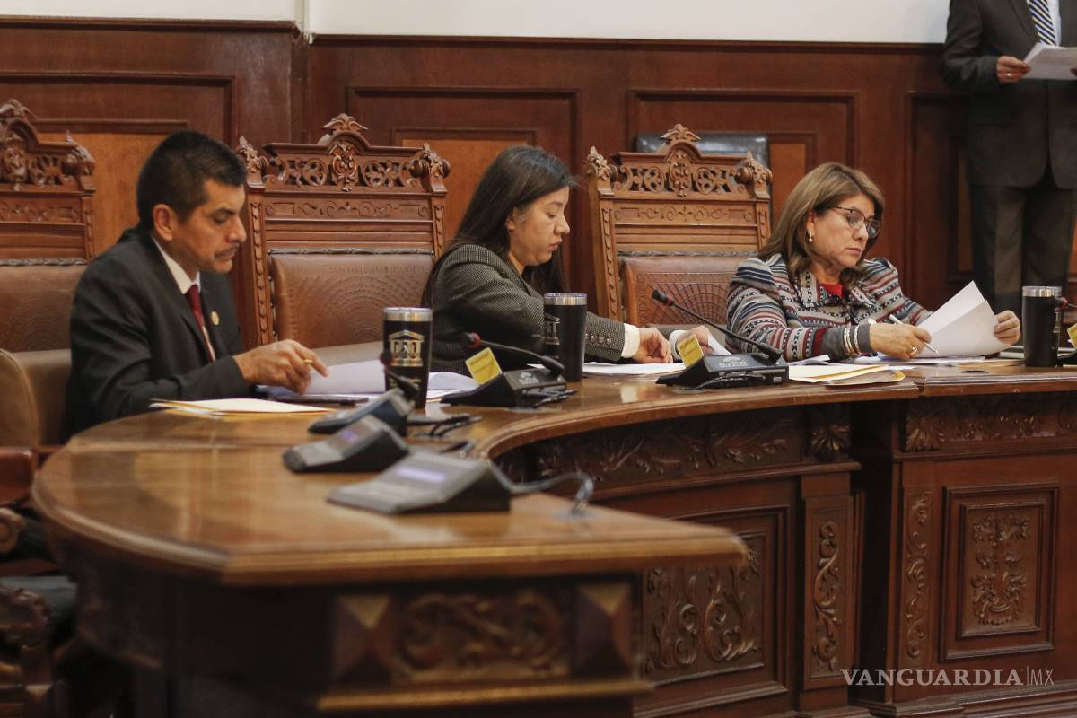 Acaparan mujeres presentación de iniciativas en el Congreso