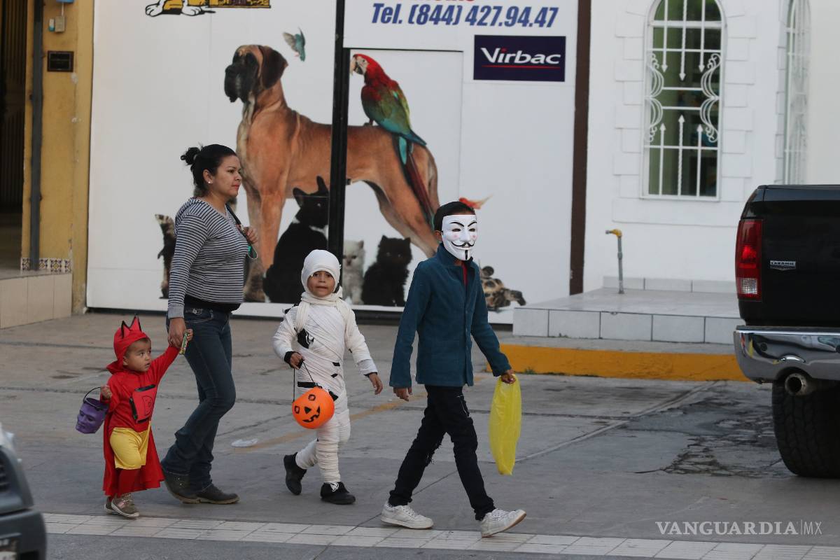 En Saltillo, ‘pedir halloween ya no es como antes’