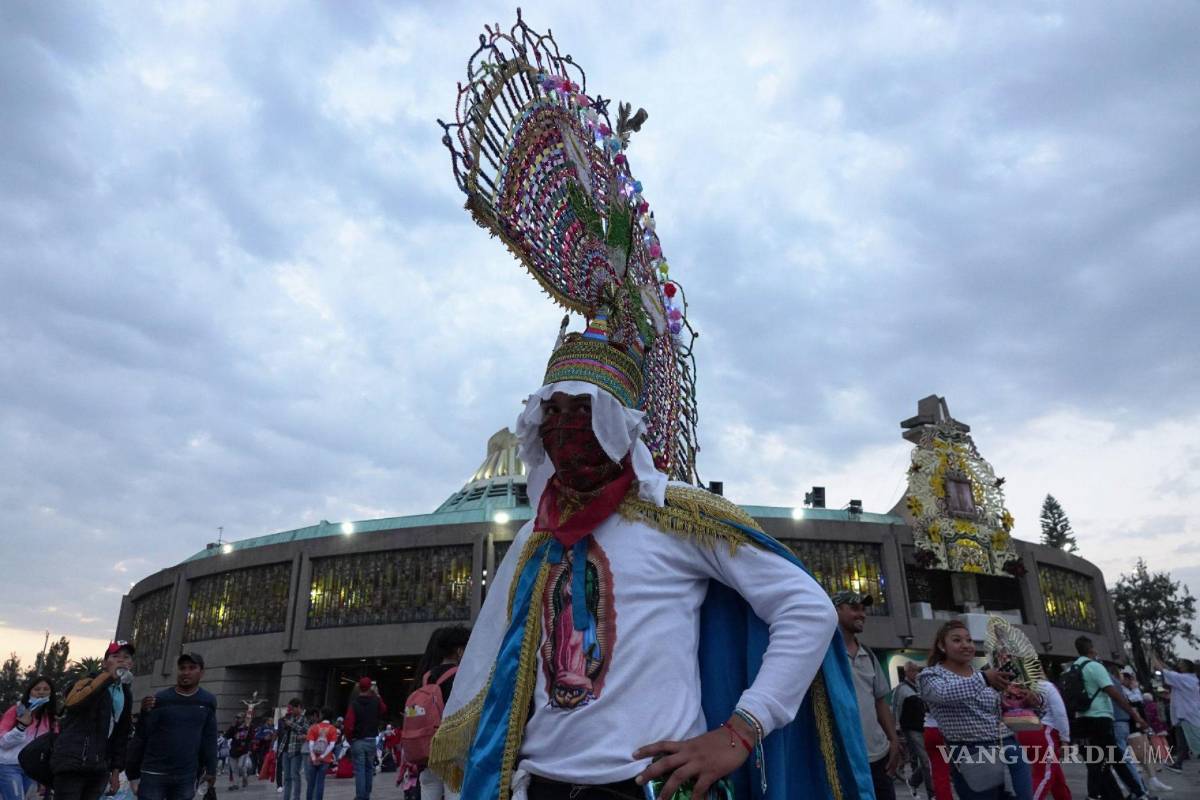 $!Miles de peregrinos acuden a la Basílica de Guadalupe en el marco de la celebración de la Virgen del Tepeyac.