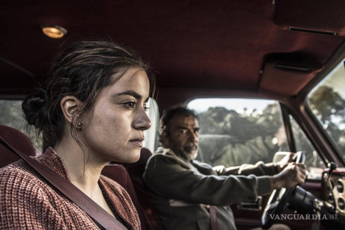 $!La serie que busca hacer eco sobre los problemas de violencia de genero que adujan a Latinoamérica, presenta en su apertura el poderoso tema de la cantante coahuilenses.