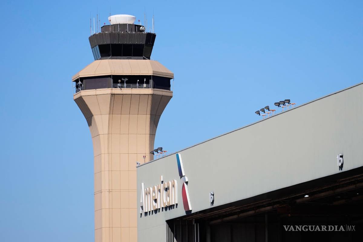 Persiste en EU retraso de vuelos por escasez de controladores aéreos