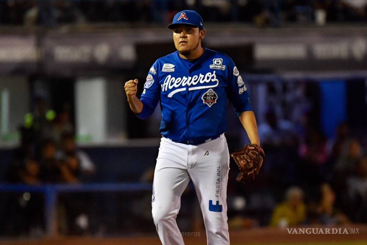 $!César Valdez es elegido el lanzador del año en la LMB y Carlos Bustamante se lleva el de relevista