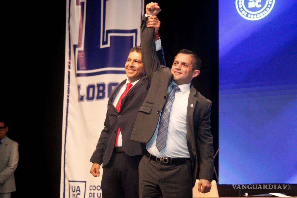 $!El rector Octavio Pimentel Martínez encabezó el acto protocolario realizado en Ciudad Universitaria de Monclova.