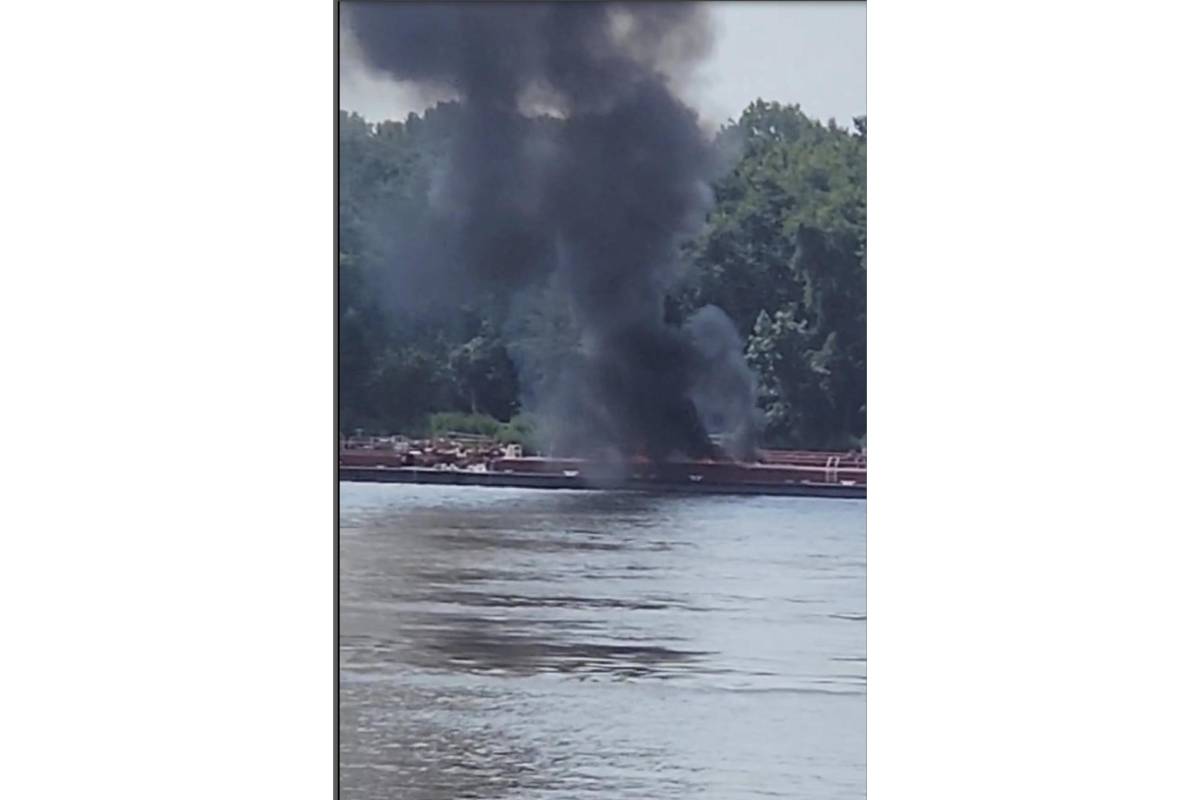 Helicóptero choca contra barcaza en el río Mississippi; reportan dos personas sin vida