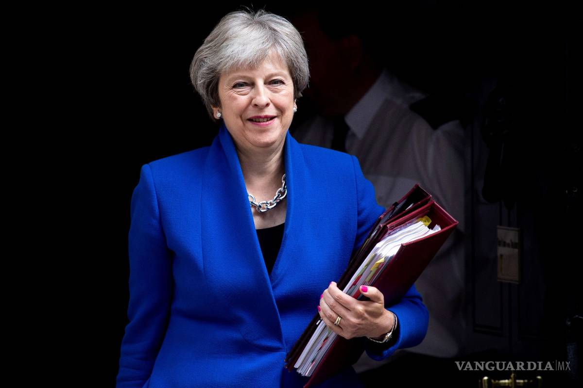 Gana May votación clave por Brexit