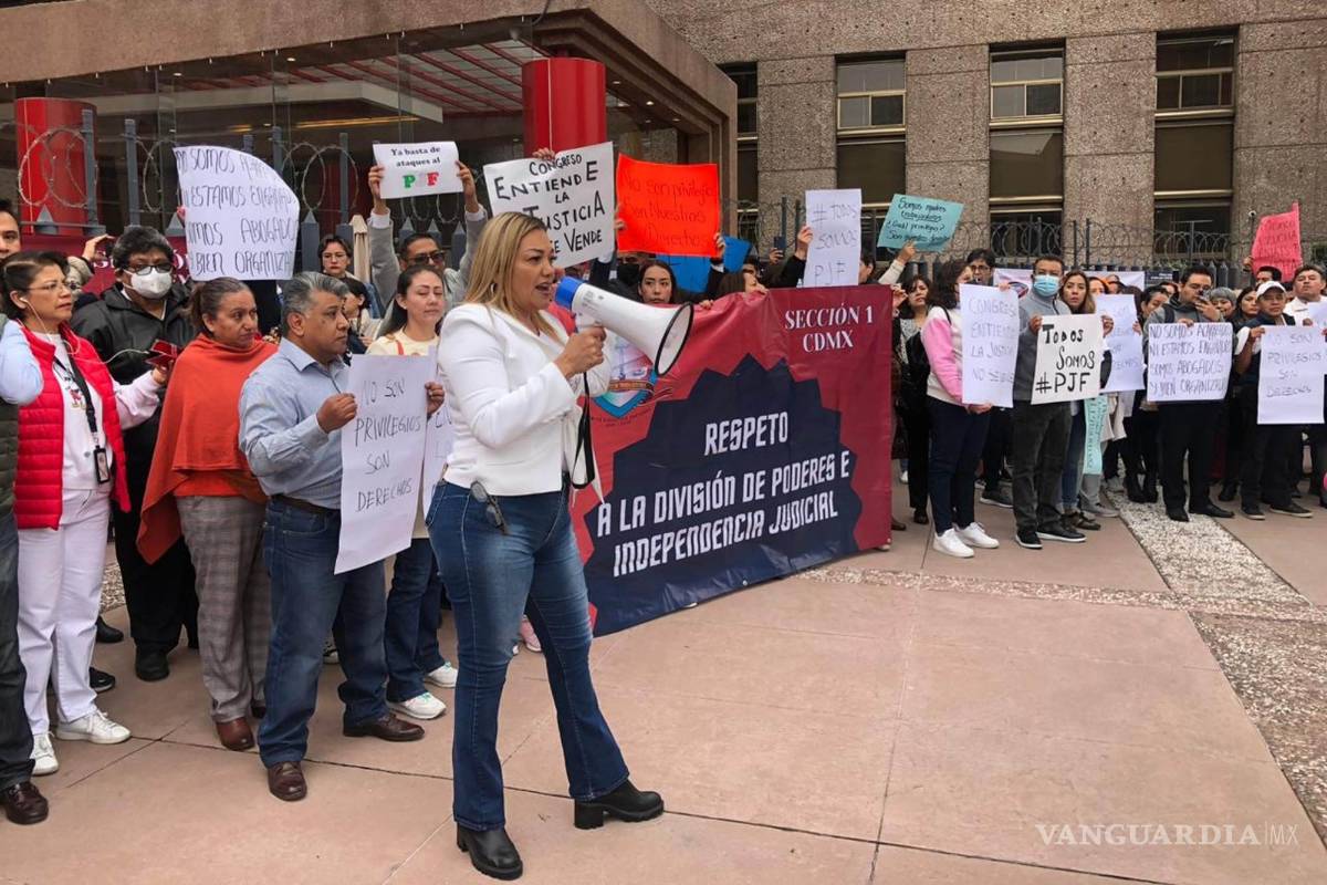 $!Manifestación de trabajadores del Poder Judicial en la sede San Lázaro en contra del recorte a sus fideicomisos. Martes 17 octubre 2023.