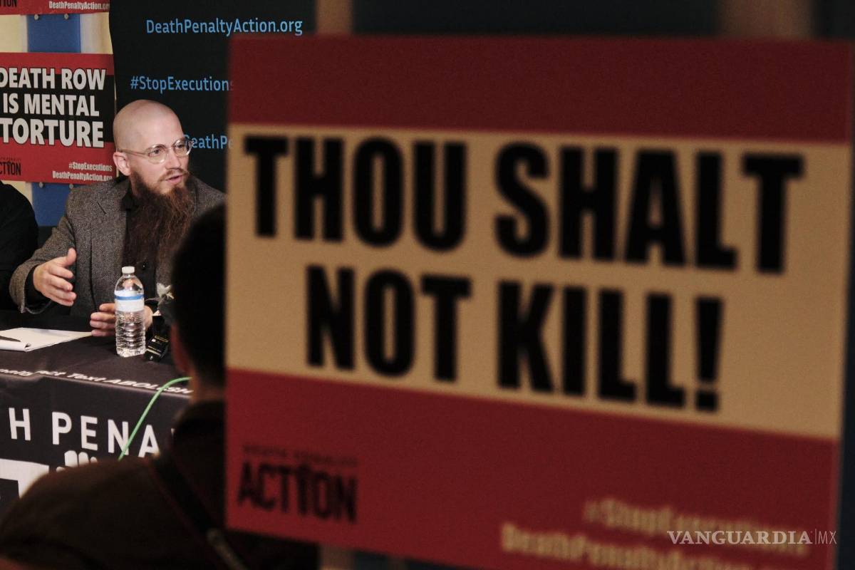 $!El Reverendo Dr. Jeff Hood, asesor espiritual de Kenneth Eugene Smith, describe su ejecución con gas nitrógeno por parte del Estado de Alabama en Atmore, Alabama.