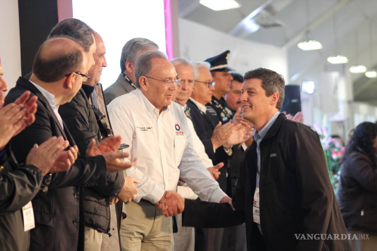 $!Reconoce el Infonavit a 58 ‘Empresas de Diez’ en la región