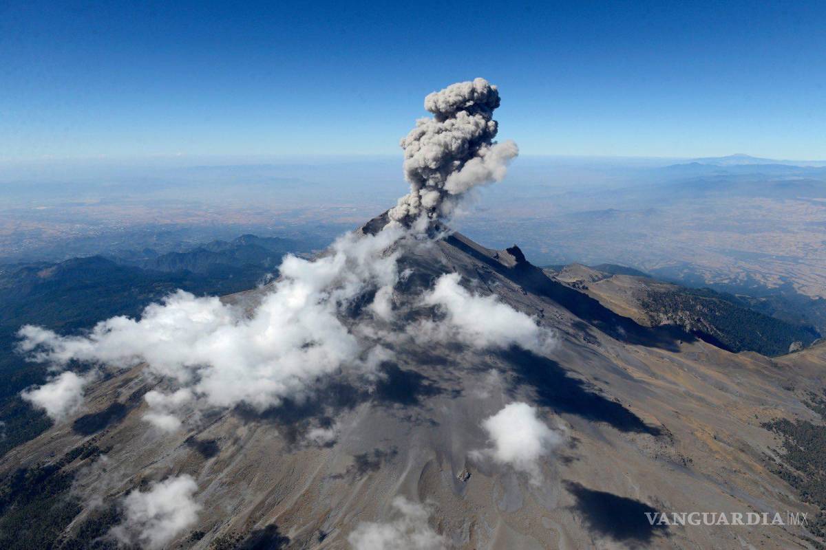 Advierte Cenapred de volcán Popocatépetl; pide no acercarse al cráter
