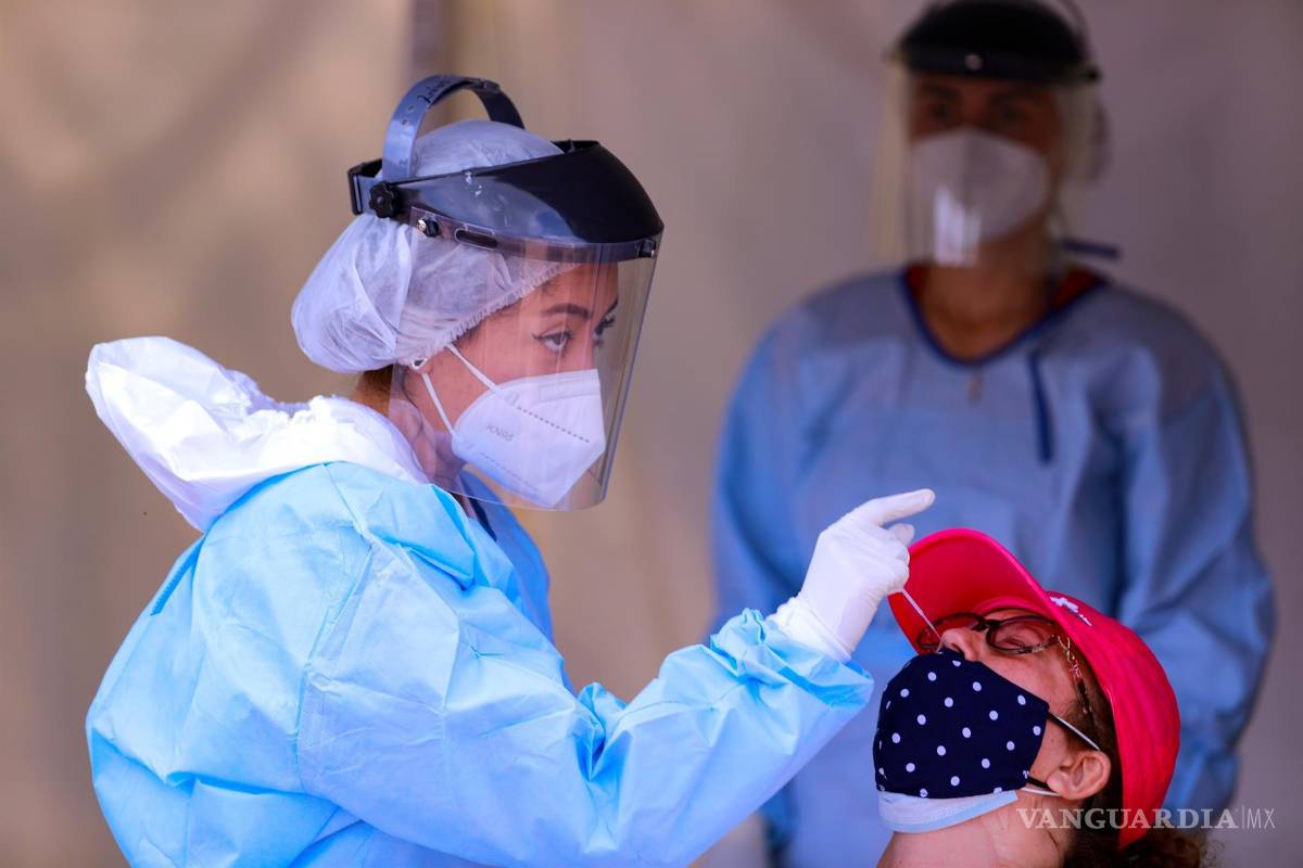 Sin control tercera ola COVID en México: 18 mil 138 contagios en sólo un día