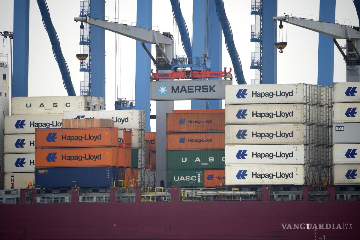 Castiga Trump a India: le sube a 50% arancel por comprarle petróleo a Rusia