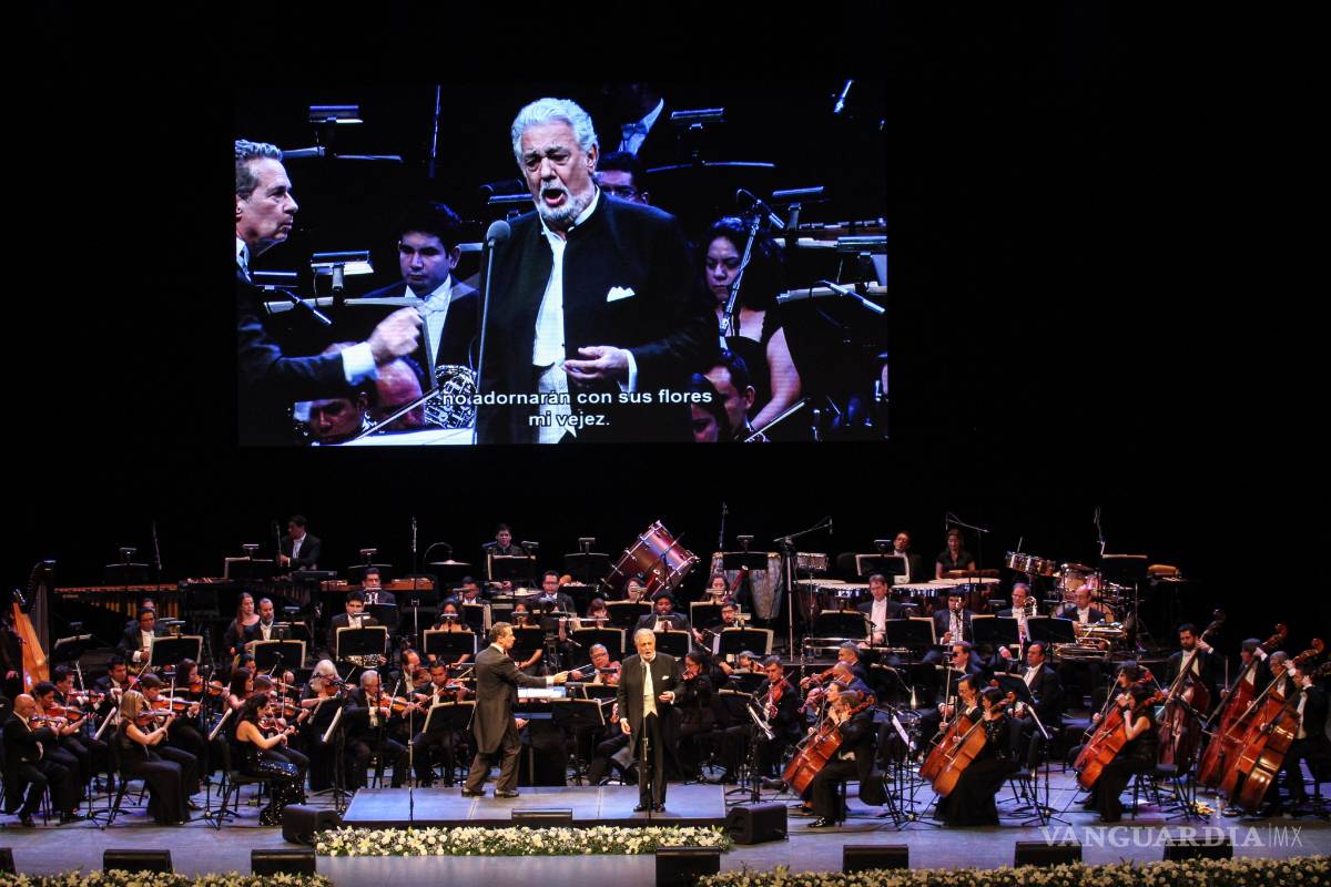$!Plácido Domingo festejó 55 años de su debut en México